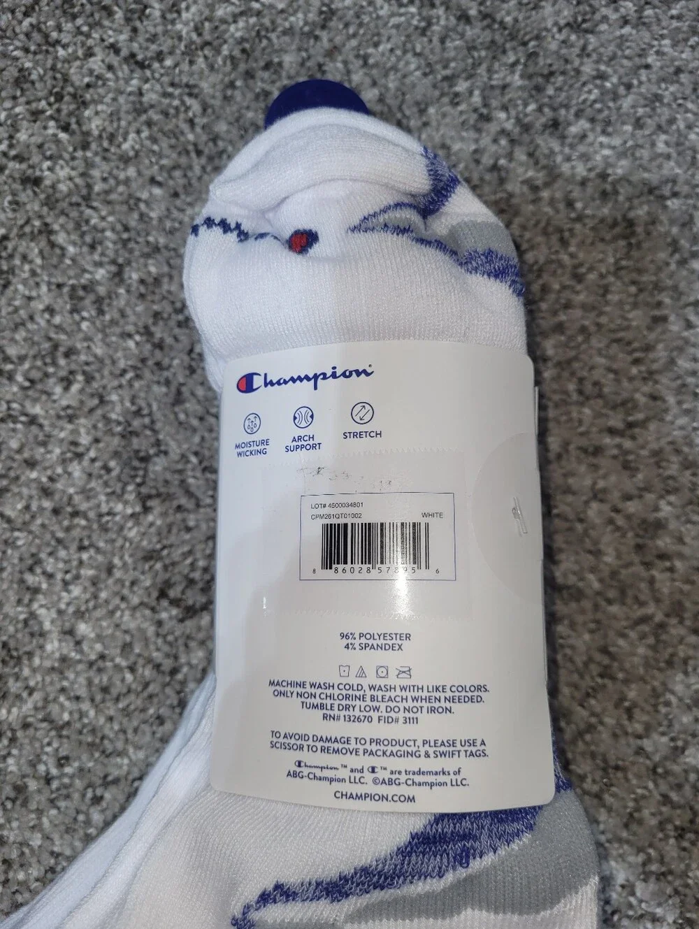 Champion Mens Size 6-12.5 Performance Cushioned Quarter Socks White Blue Logo.